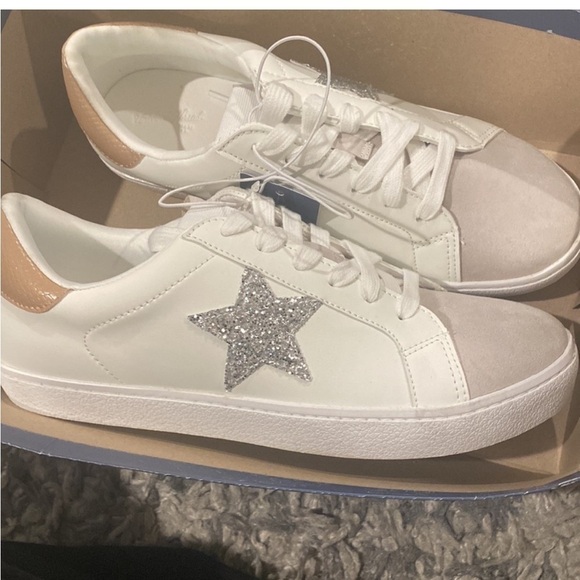 Women's Candace Lace-Up Sneakers 6  - Universal Thread™ Tan NWT - Picture 4 of 4